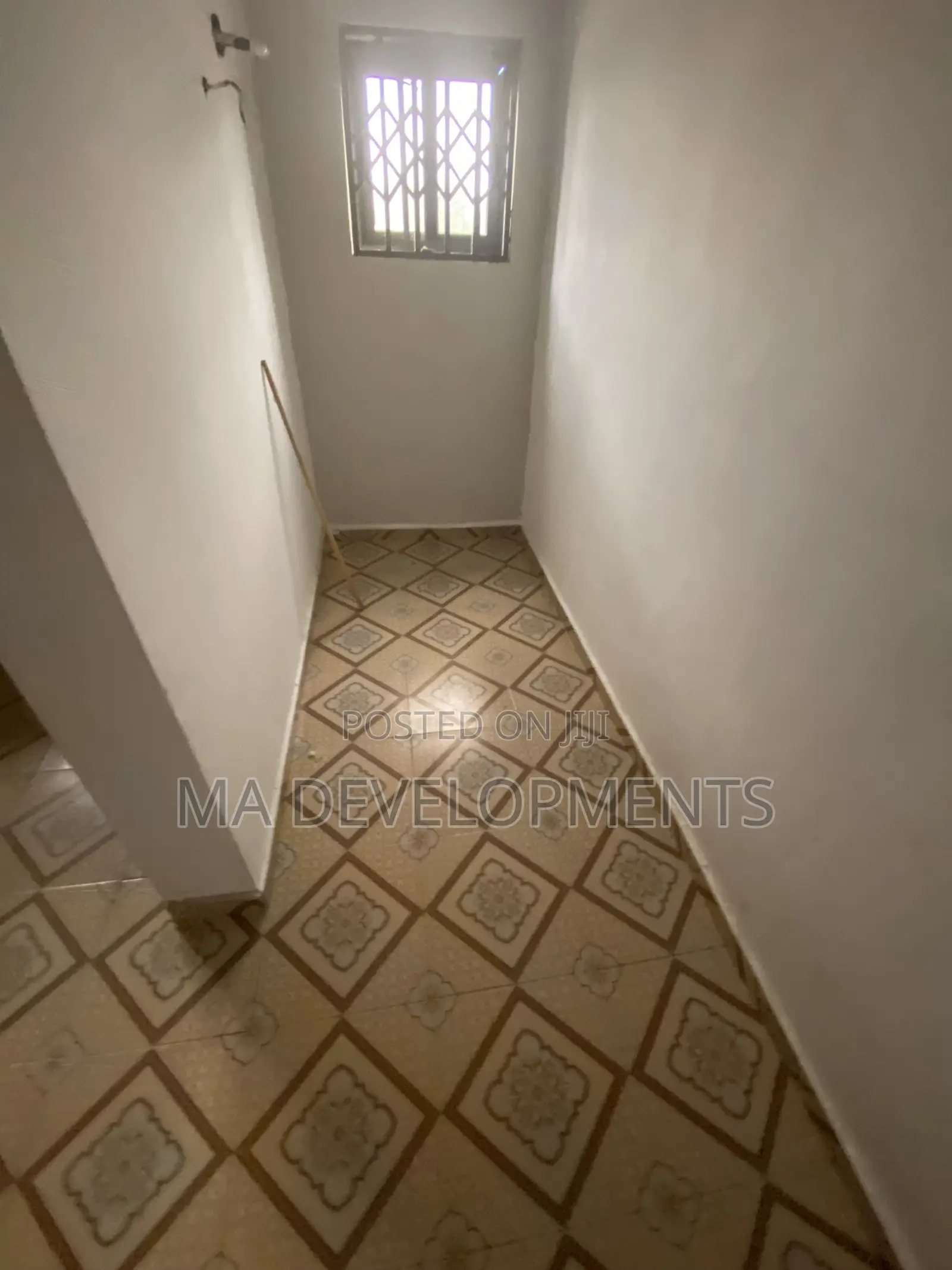 2bdrm Apartment in Madev Realty, Ofankor for rent