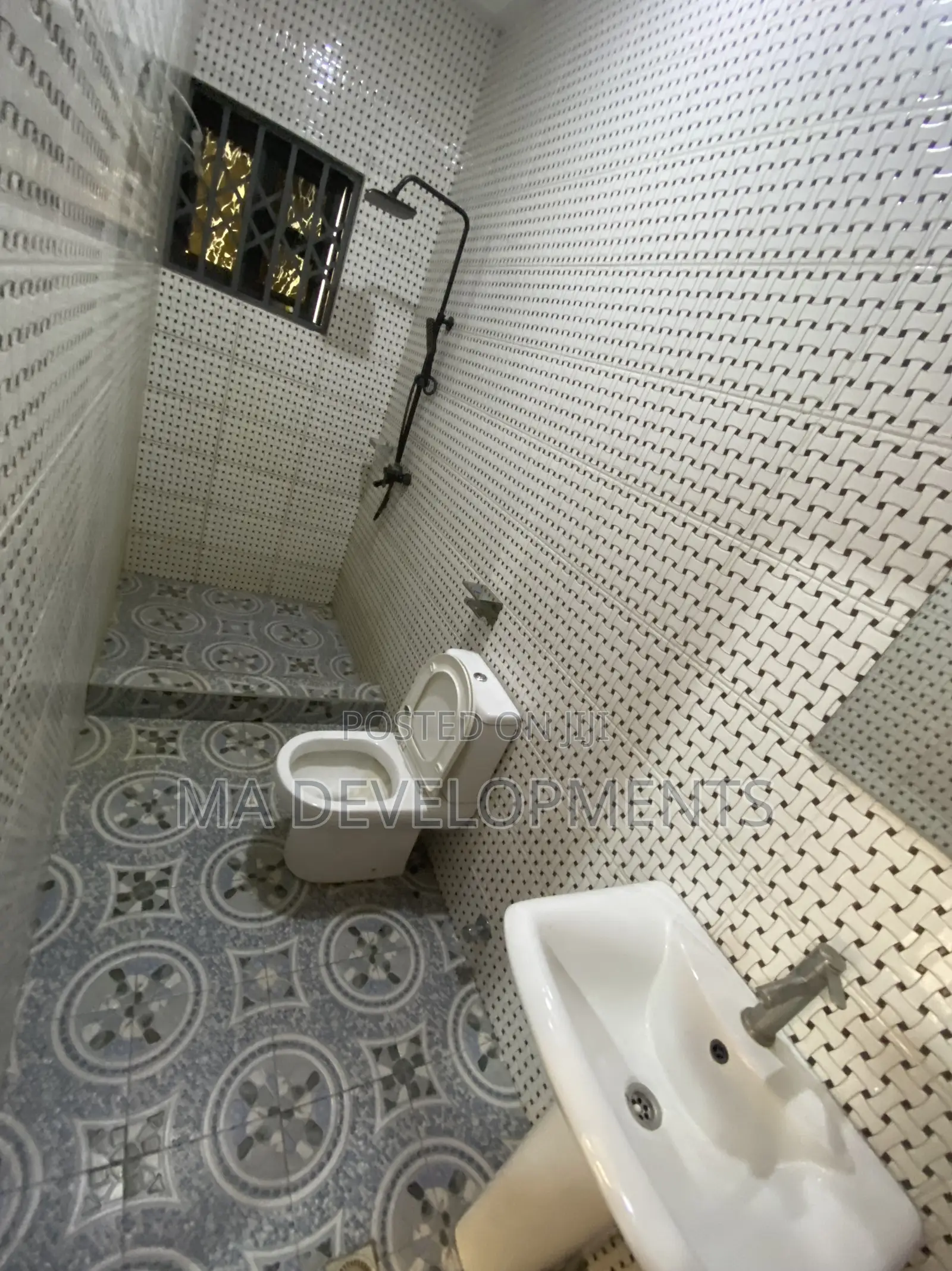 2bdrm Apartment in Madev Realty, Ofankor for rent