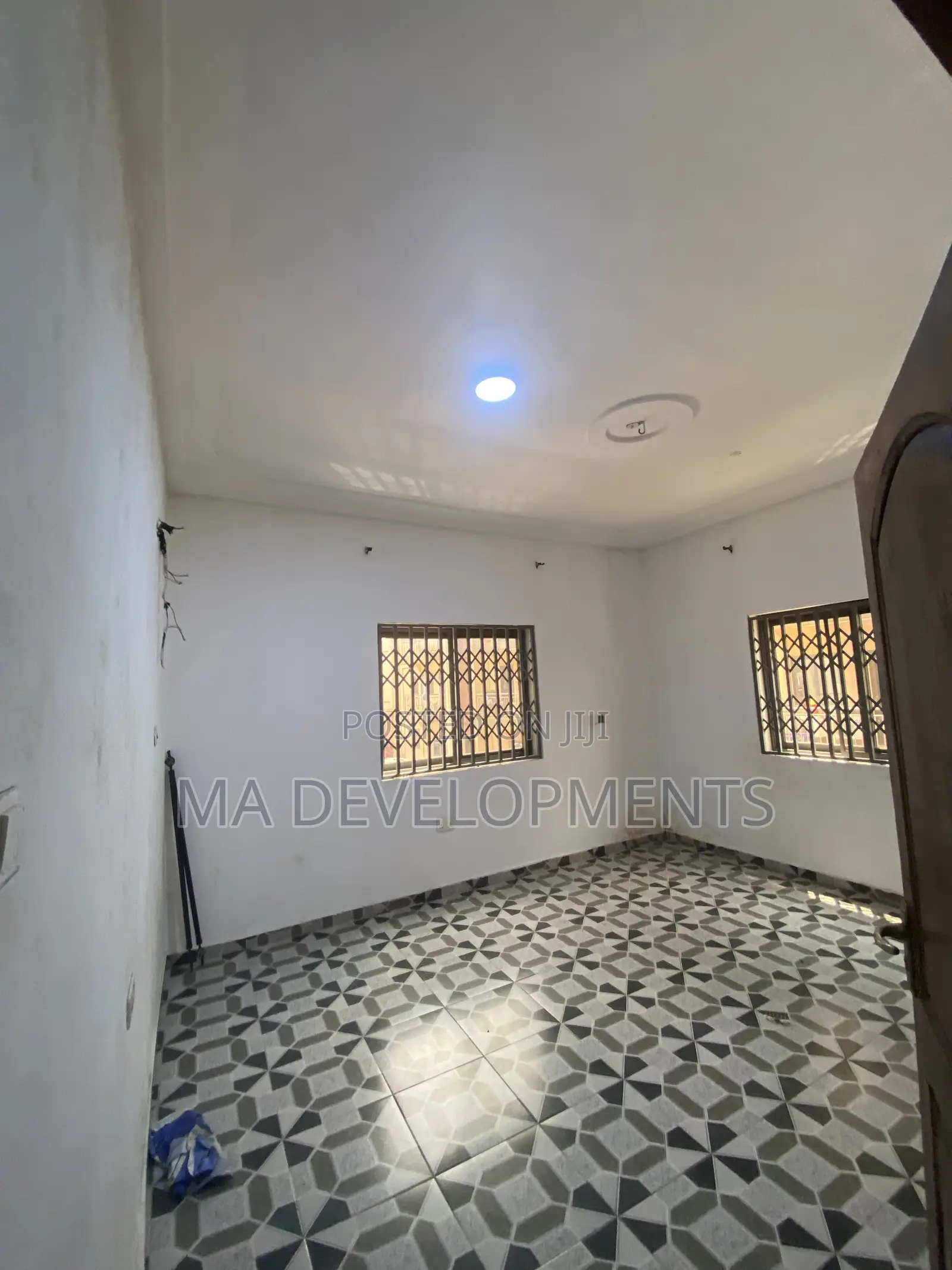 2bdrm Apartment in Madev Realty, Ofankor for rent