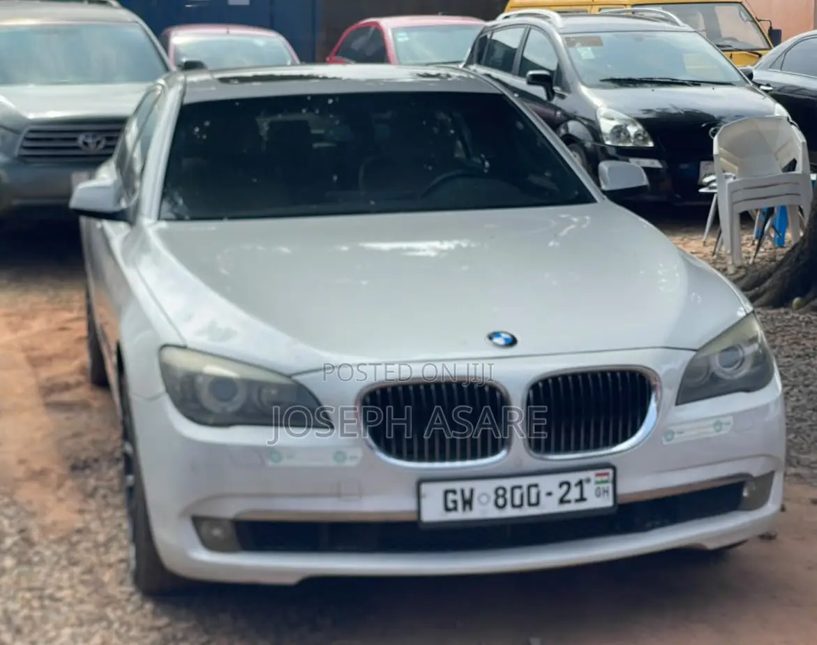 BMW 7 Series 730Li 2011