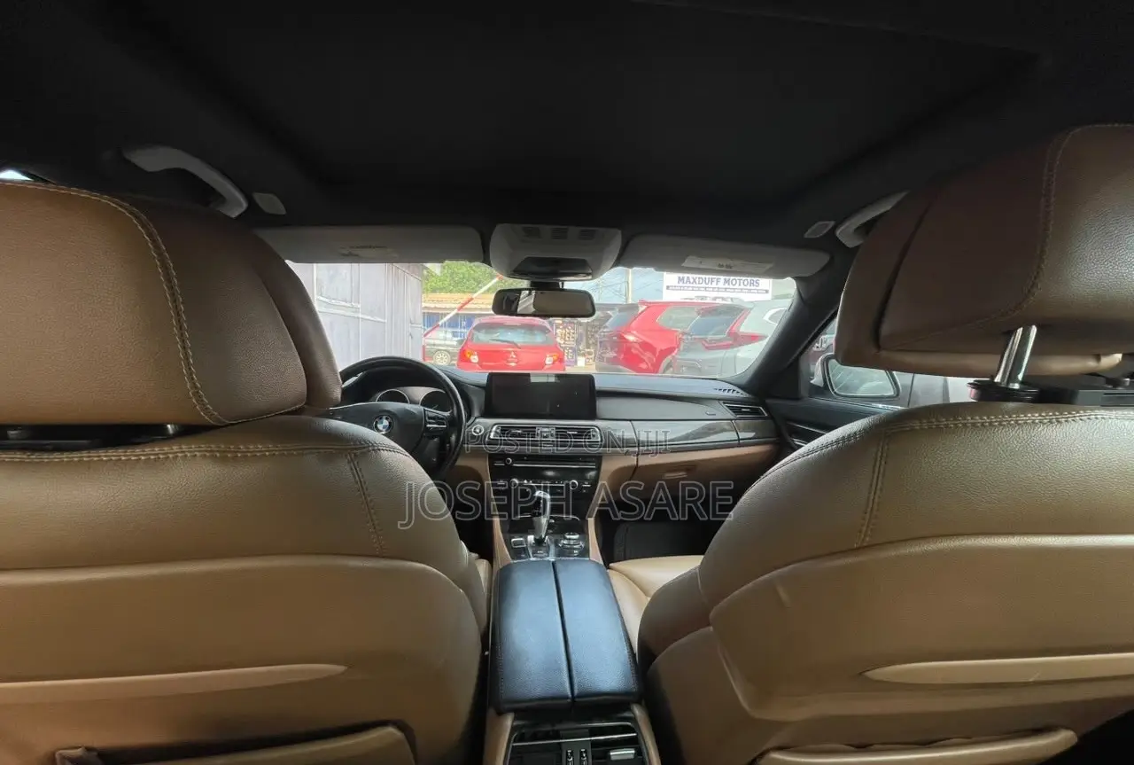 BMW 7 Series 730Li 2011