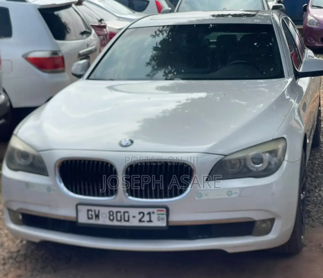 BMW 7 Series 730Li 2011