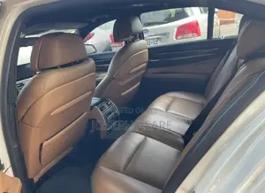 BMW 7 Series 730Li 2011