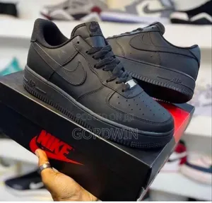 Big Dee's Sneakers and Jersey Hub