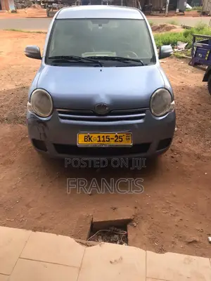 Toyota Sienta 2010 Blue