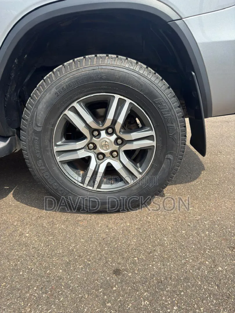 Toyota Fortuner 2020 Silver