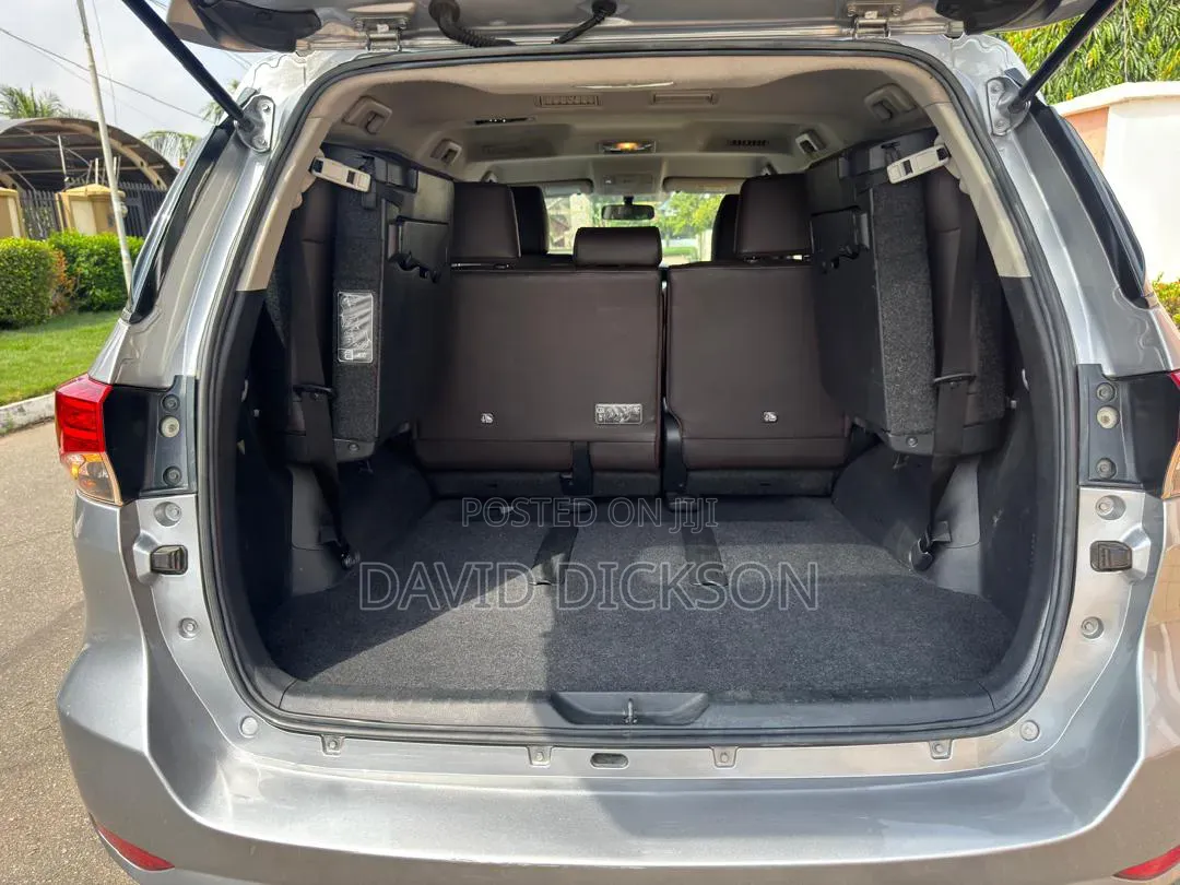 Toyota Fortuner 2020 Silver