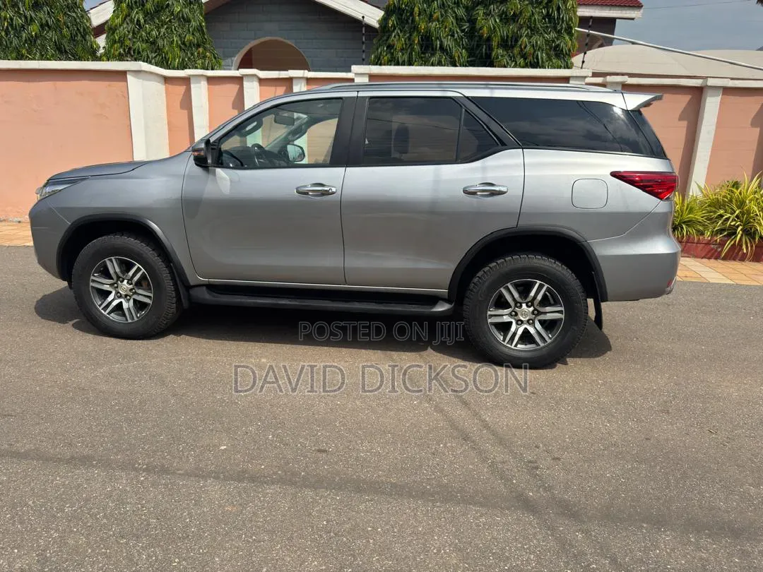 Toyota Fortuner 2020 Silver