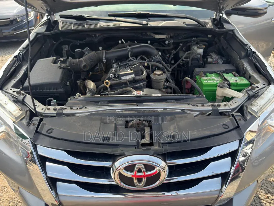 Toyota Fortuner 2020 Silver