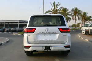 New Toyota Land Cruiser LC300 2025 White