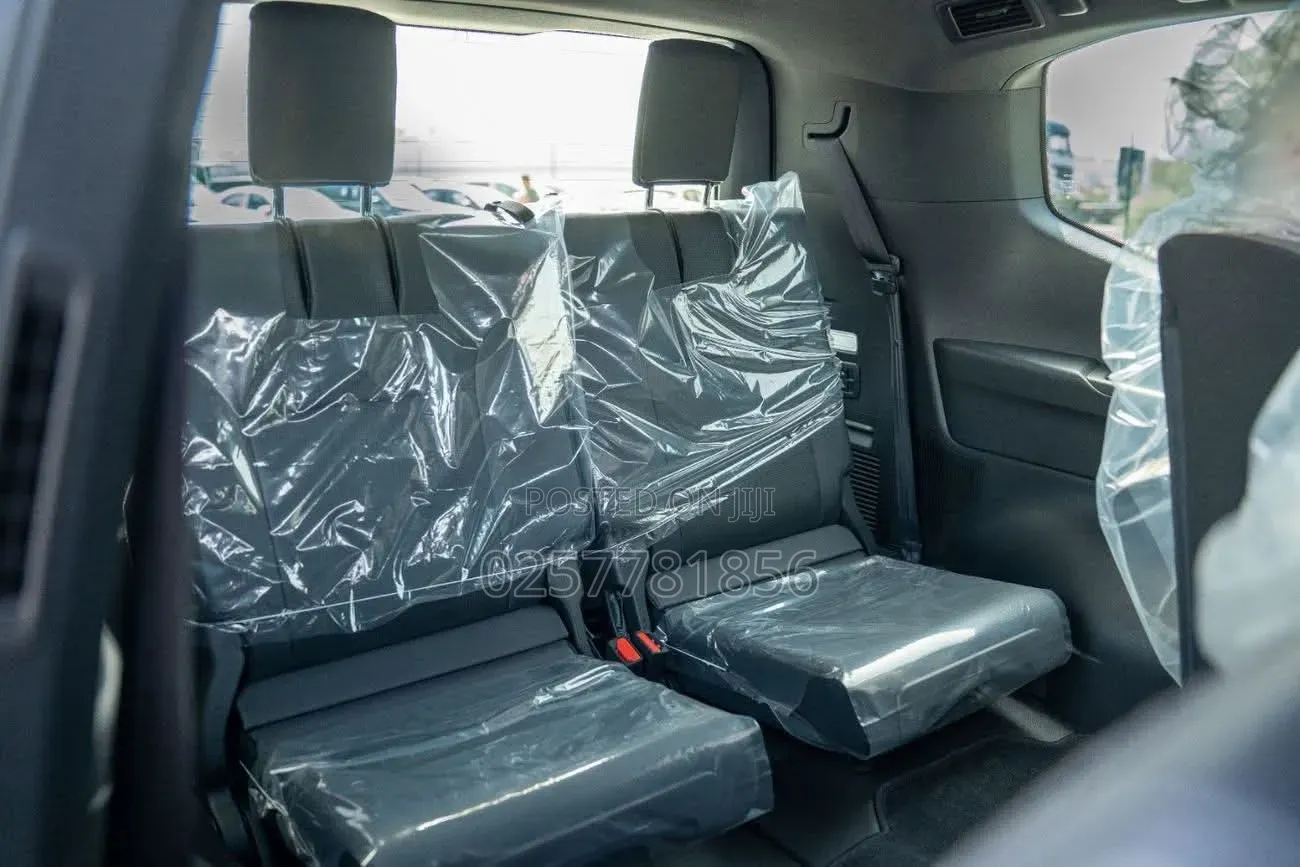 New Toyota Land Cruiser LC300 2025 White