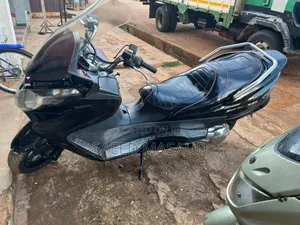 Suzuki Burgman 2025 Black
