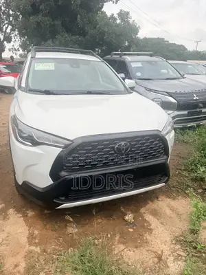 Toyota Corolla Cross 2.0 Petrol AWD 2022 White