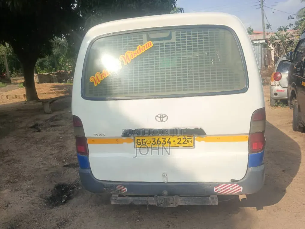 Toyota HiAce 2008 White