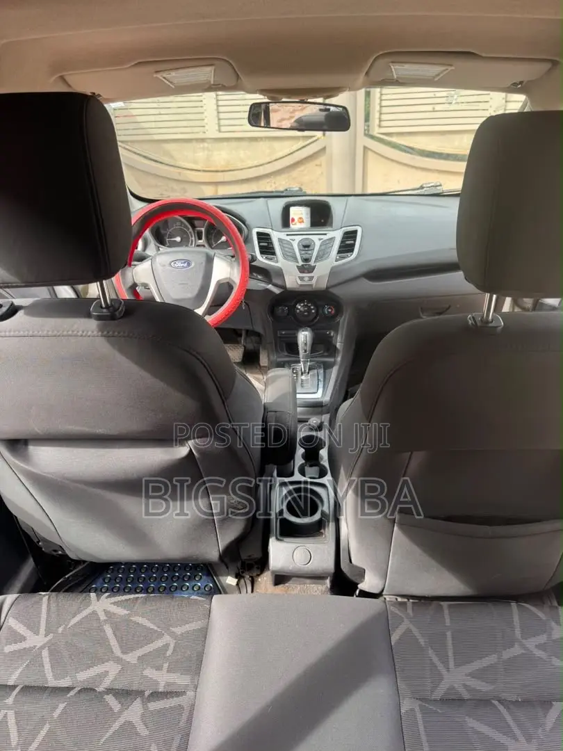 Ford Fiesta SE Hatchback 2012 Silver