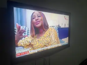 A Home Used Samsung 40 Inches Analog Tv for Sale