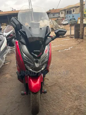 Yamaha 2023 Red