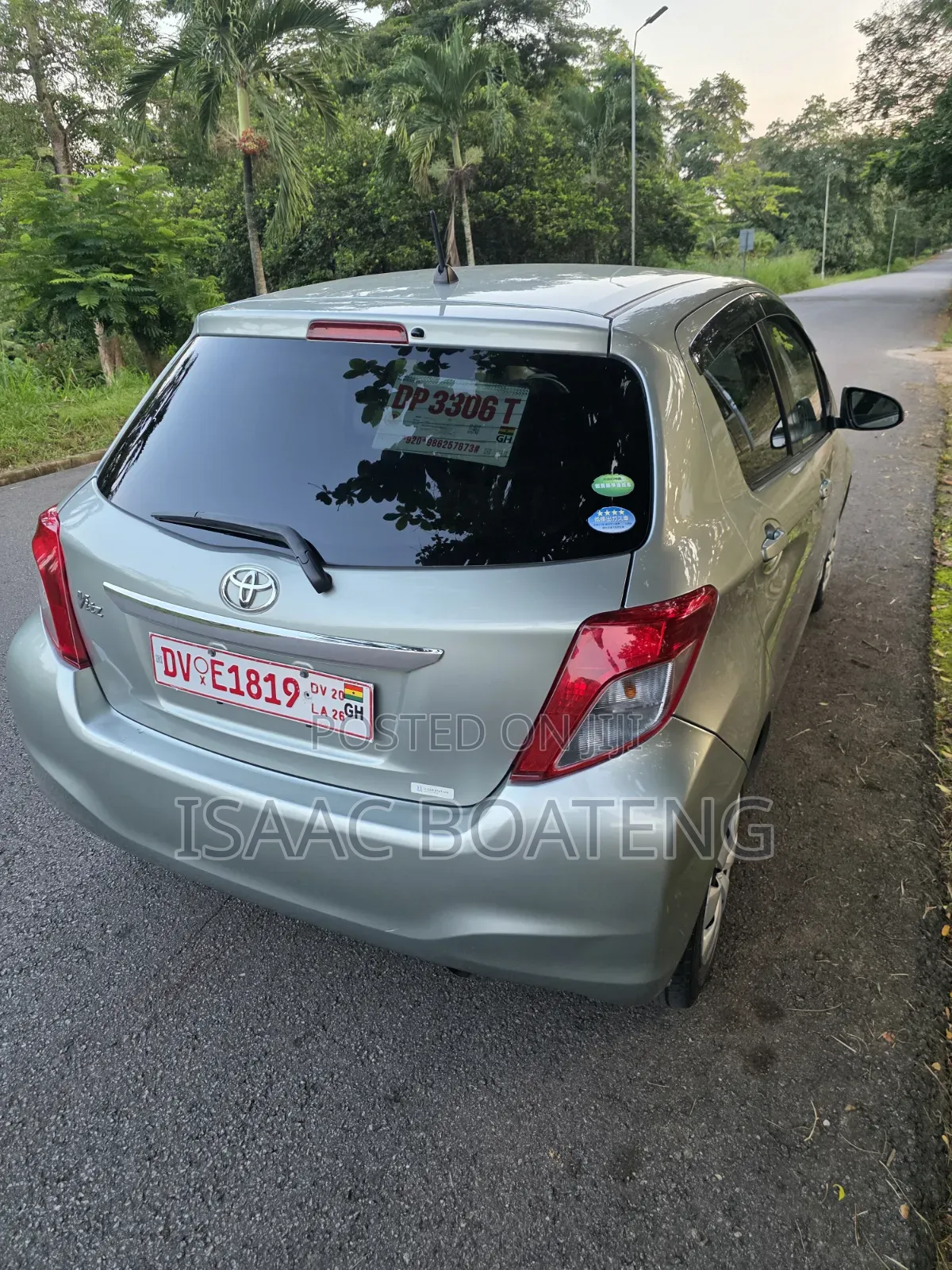 Toyota Vitz 2013 Green