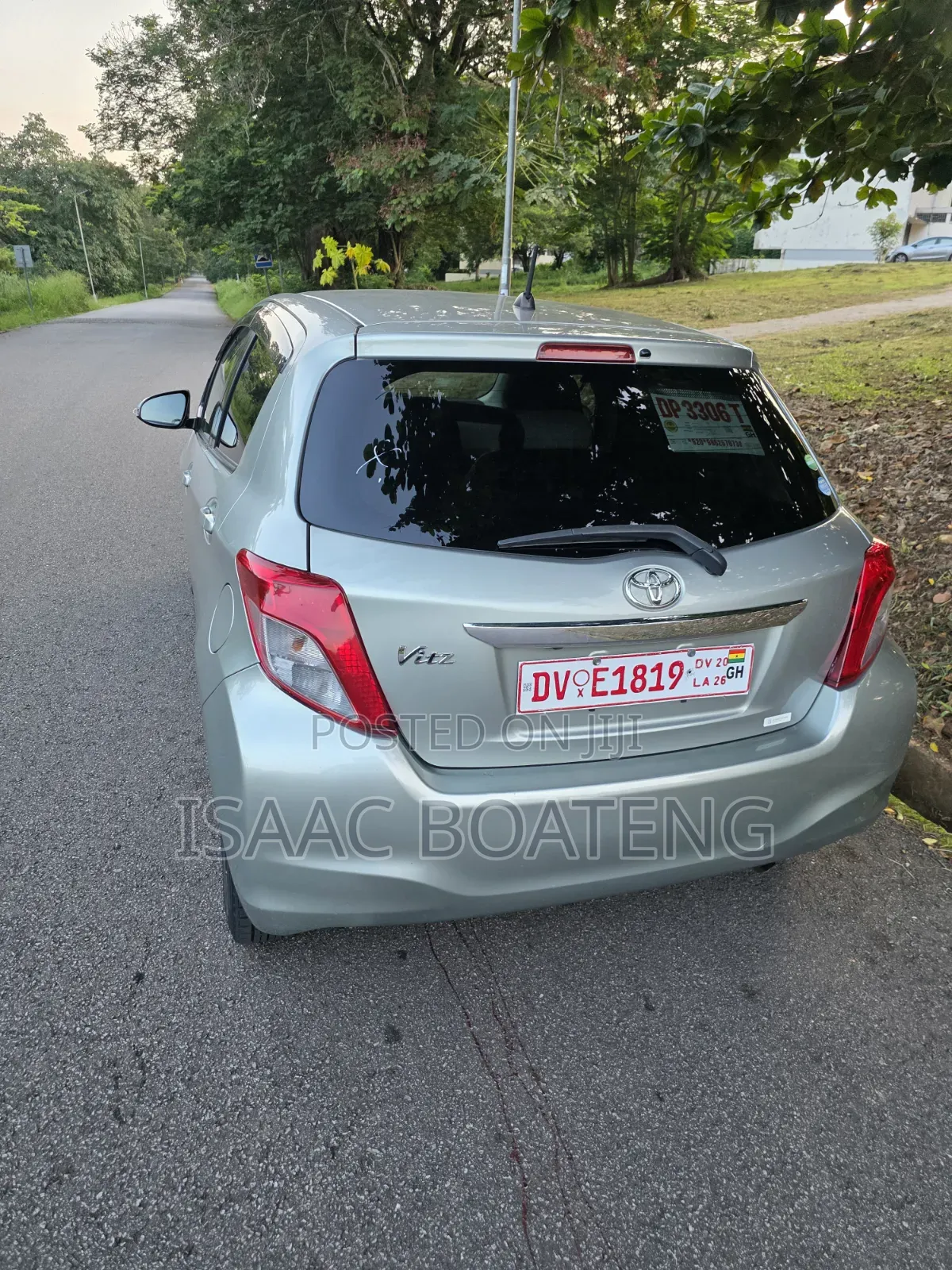 Toyota Vitz 2013 Green