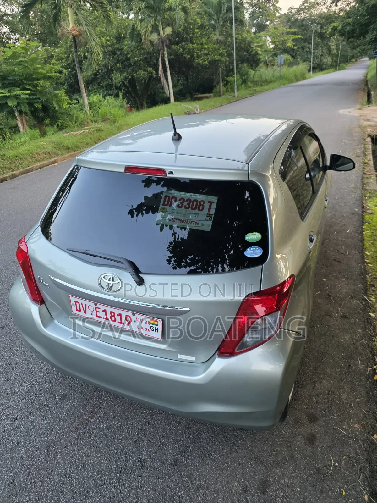 Toyota Vitz 2013 Green