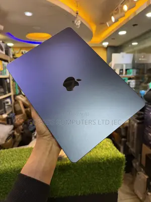Laptop Apple MacBook Air 2024 M3 8GB Apple M3 SSD 512GB