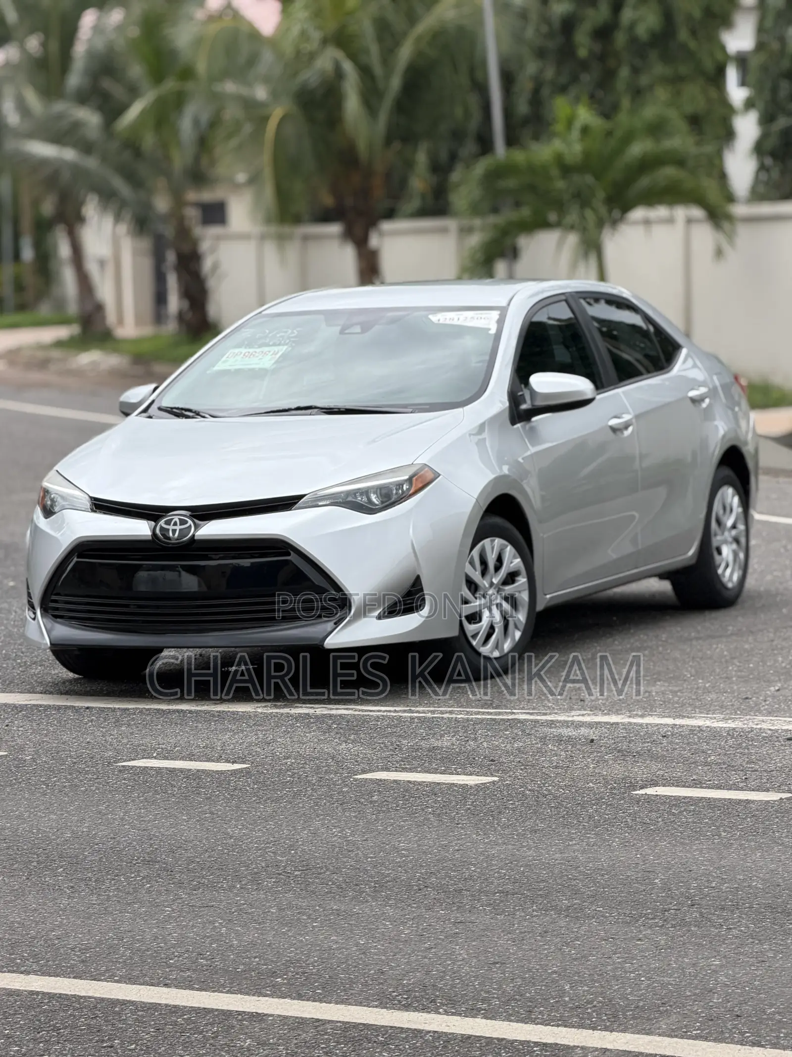 Toyota Corolla LE (1.8L 4cyl 2A) 2019 Silver