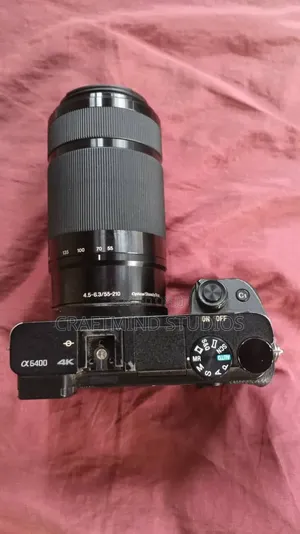 Sony A6400 + Sony 55 - 210mm