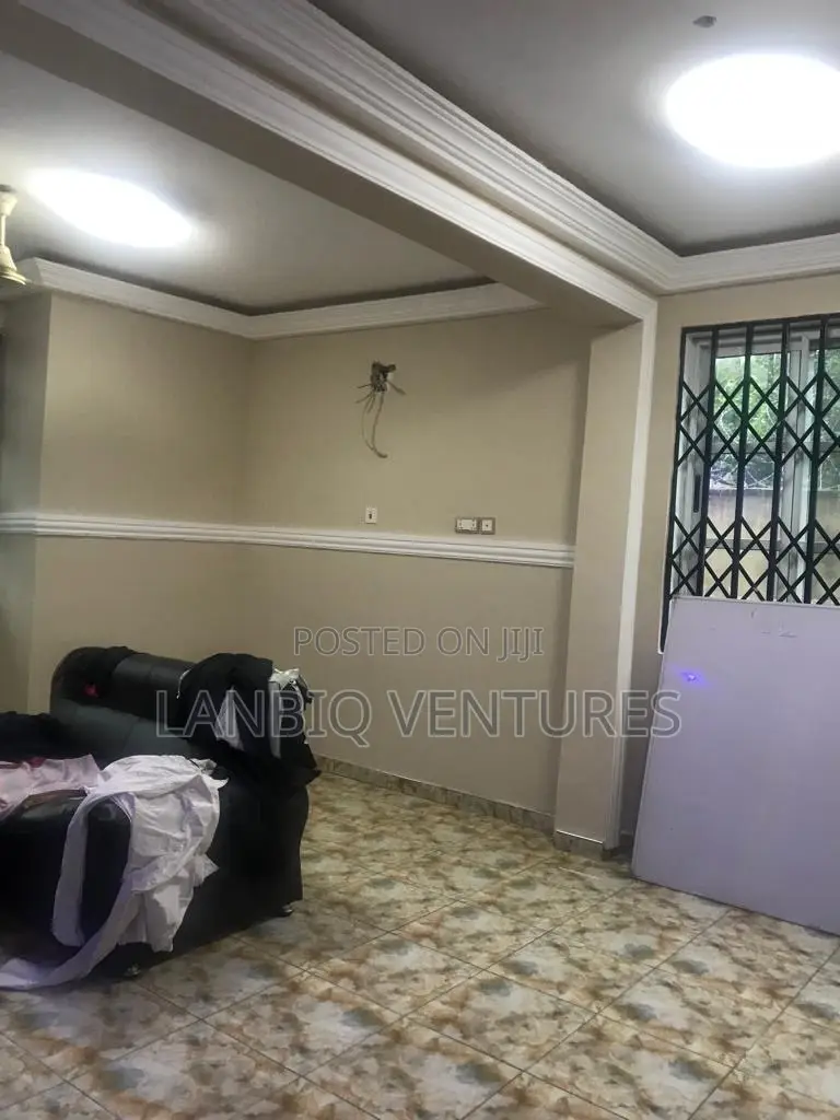 6bdrm House in Pokuase for rent