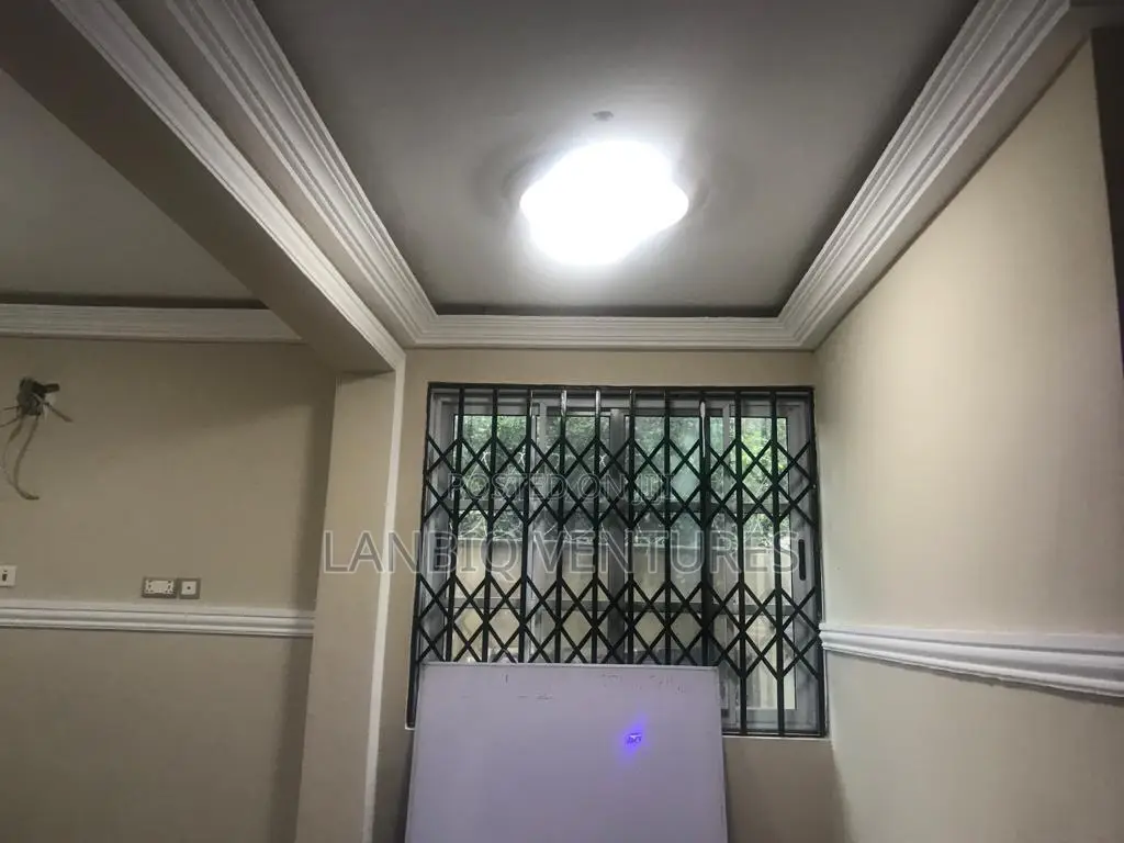 6bdrm House in Pokuase for rent