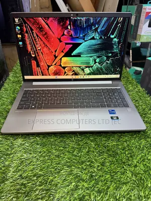 Laptop HP ZBook Power G9 i7 32GB Intel Core i7 SSD 512GB
