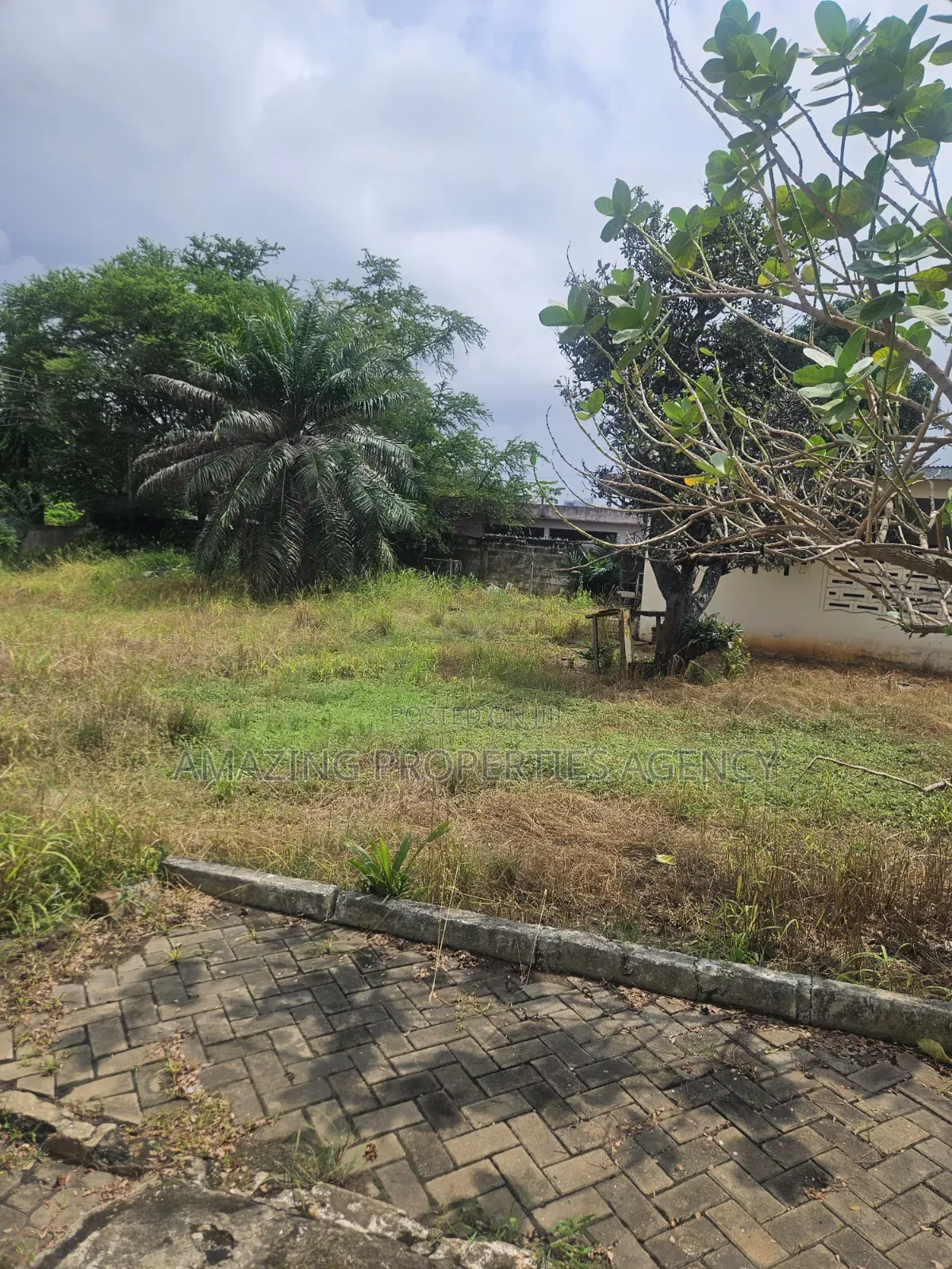 Weija* 21⁄2 Acres of Land