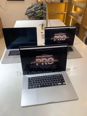 Laptop Apple MacBook Pro 2019 16GB Intel Core i7 SSD 512GB