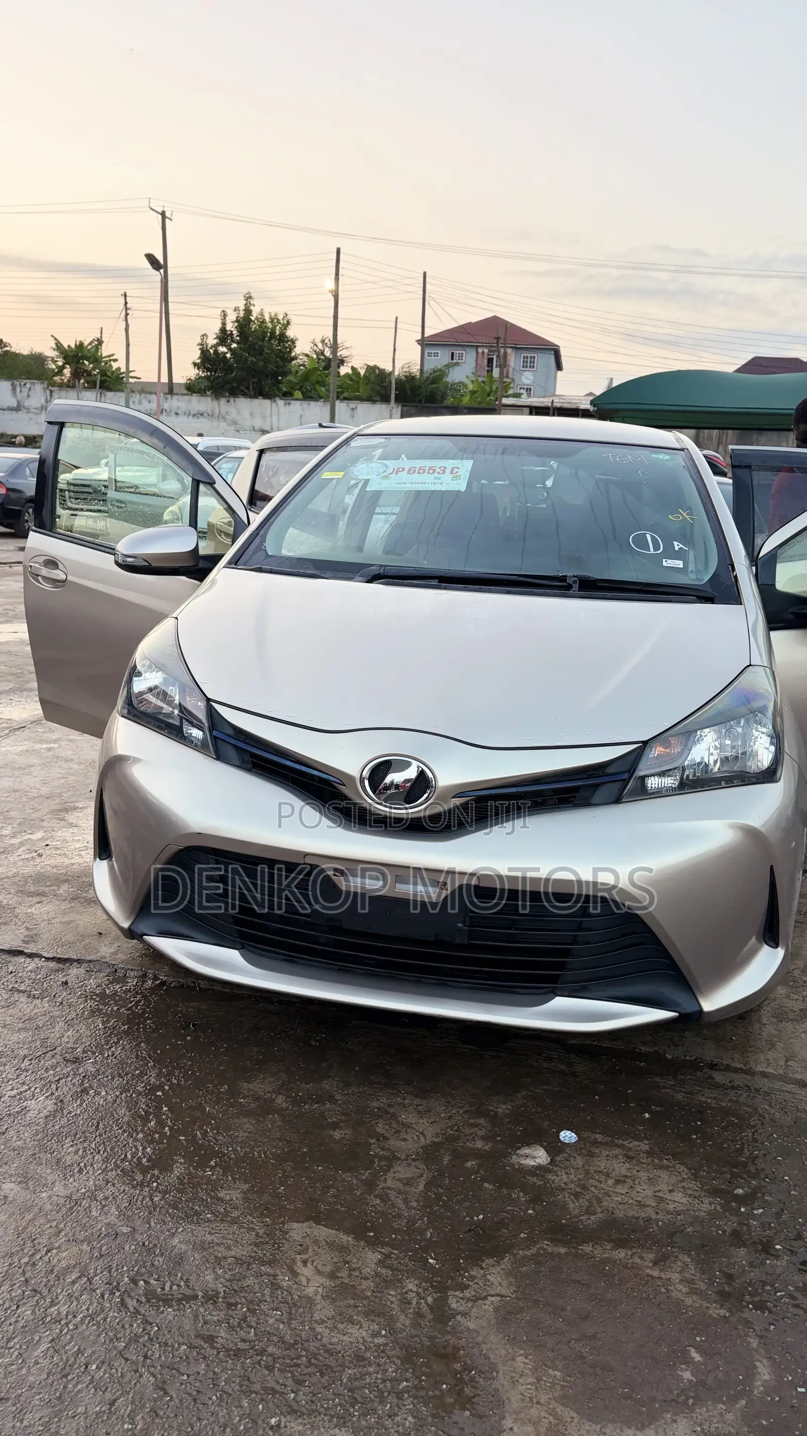 Toyota Vitz 2015 Beige