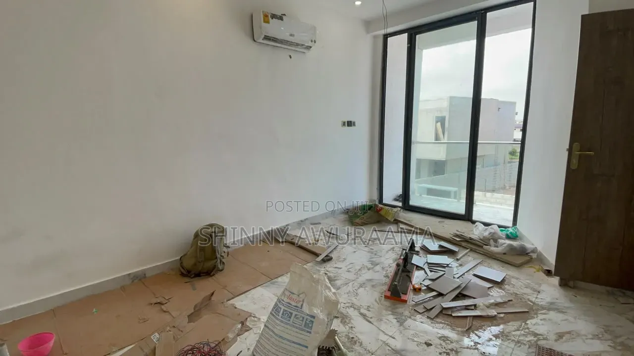 2bdrm Apartment in School Junction Kfc for sale