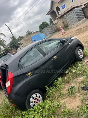 Hyundai Eon 0.8 FWD 2013 Black
