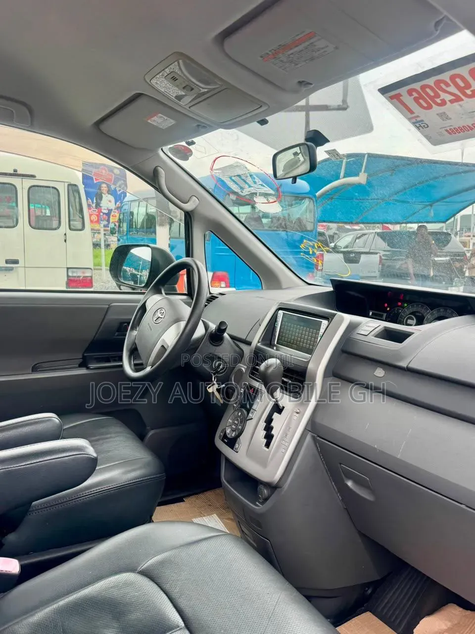 Toyota Voxy 2010 Black