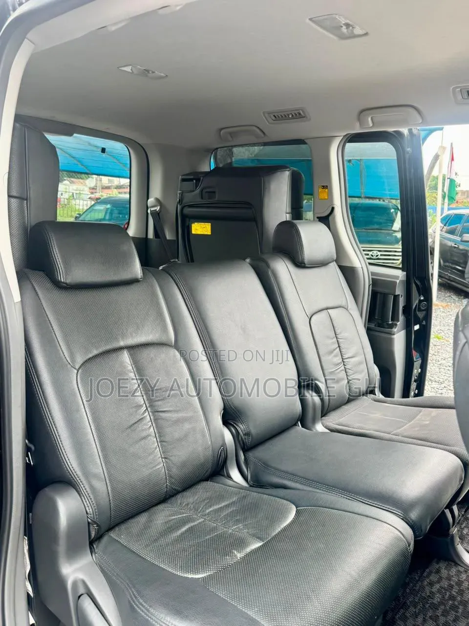 Toyota Voxy 2010 Black
