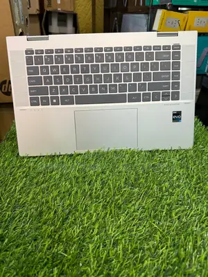Laptop HP Envy 15-ep0xxx 16GB Intel Core i7 SSD 512GB