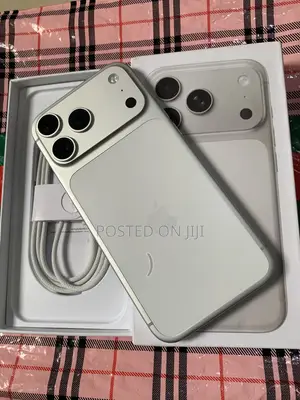 Apple iPhone 17 Pro Max 256 GB Silver
