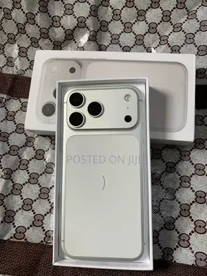 Apple iPhone 17 Pro Max 256 GB Silver