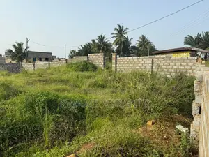 80x80 Land by Road Side