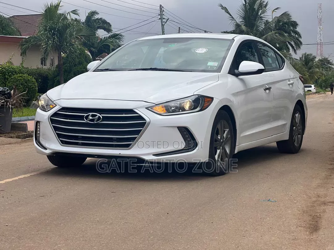 Hyundai Elantra 2018 White