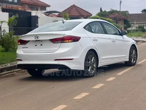 Hyundai Elantra 2018 White