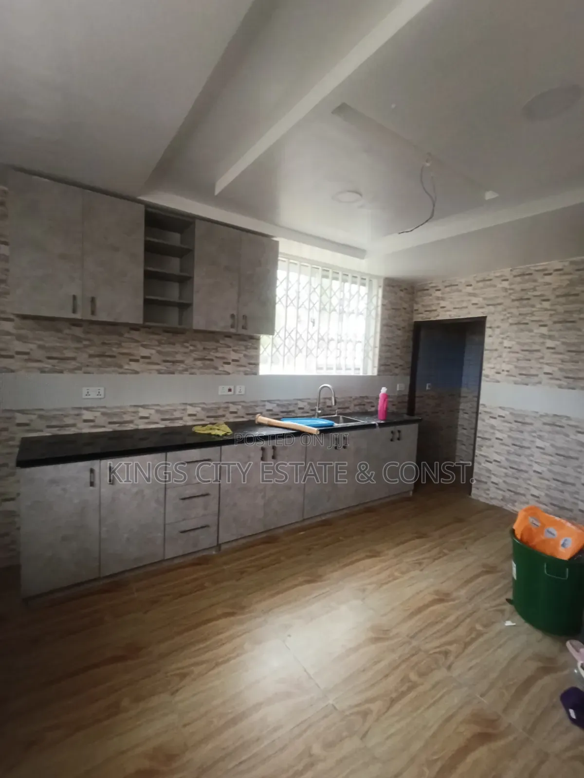 3bdrm Apartment in Acp Estate, Kwabenya for rent