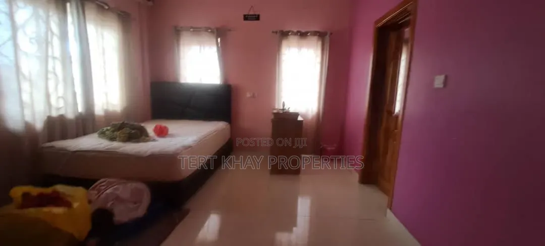 7bdrm Mansion in Sakumono for sale