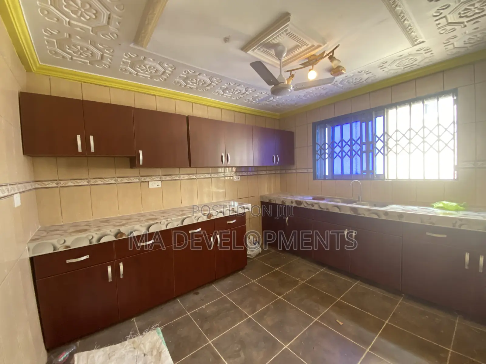 3bdrm Apartment in Madev Realty, Ofankor for rent