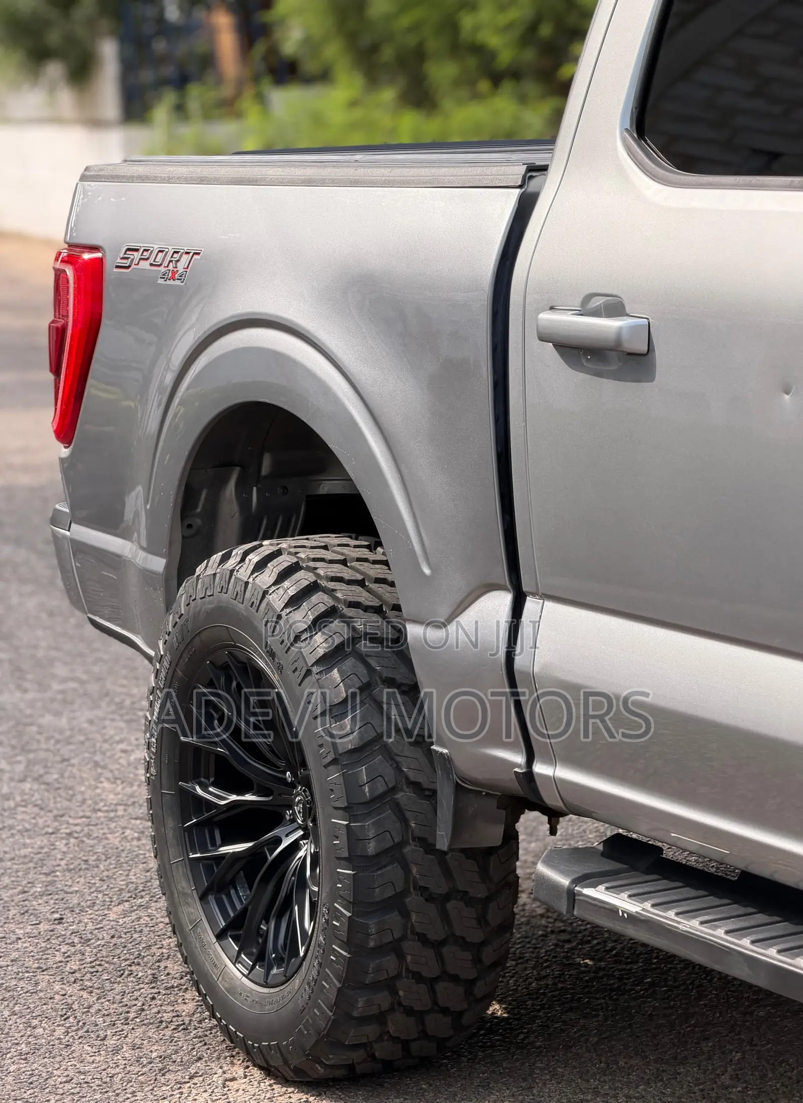 Ford F-150 XLT 2023 Silver