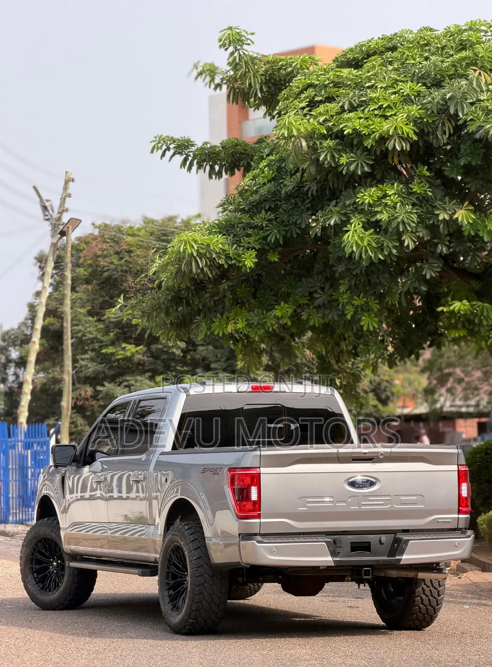 Ford F-150 XLT 2023 Silver