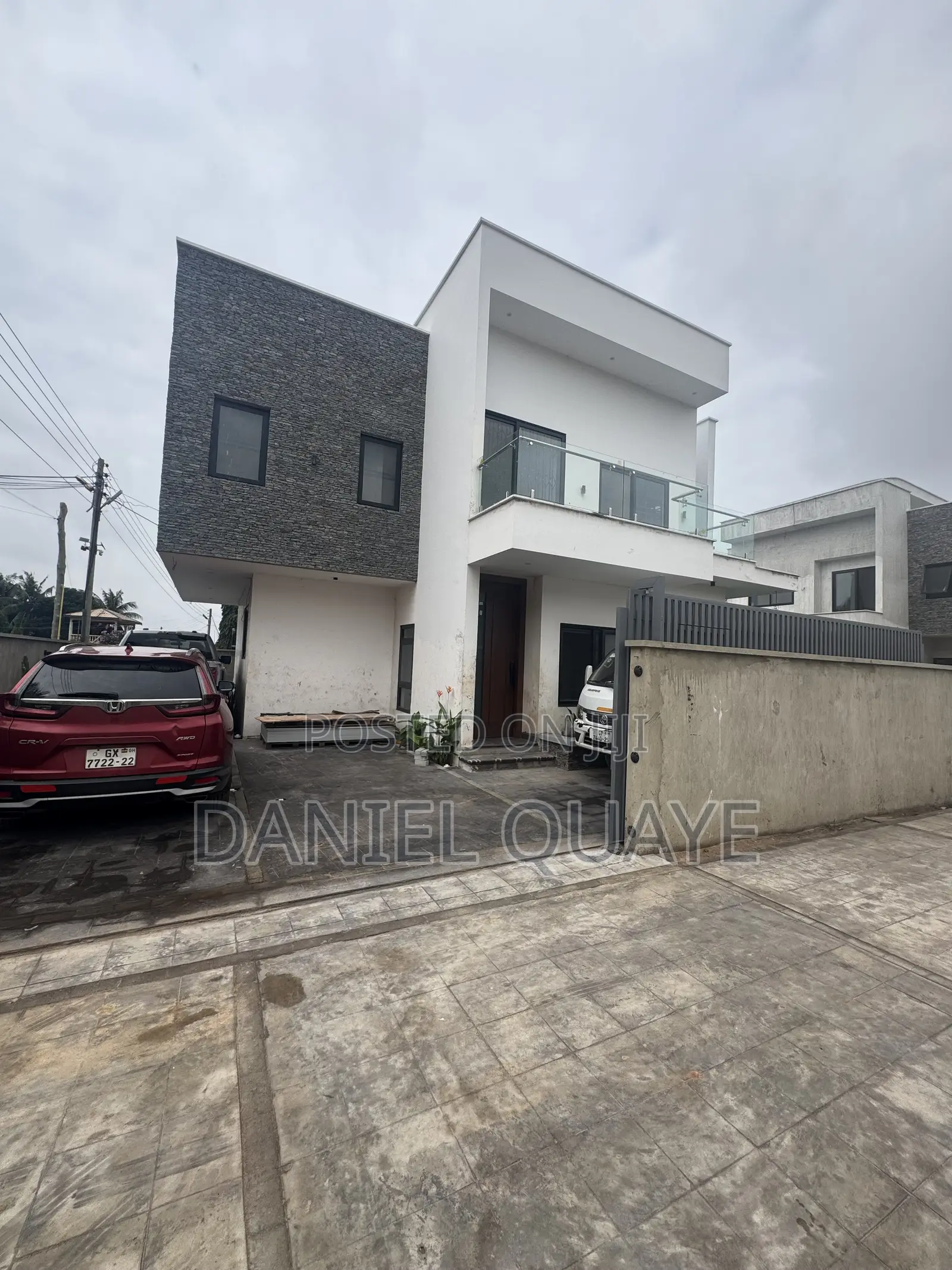 4bdrm Duplex in Dannydaniels Agency, Mile 7 for sale