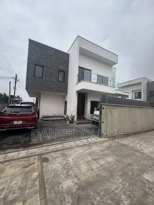 4bdrm Duplex in Dannydaniels Agency, Mile 7 for sale